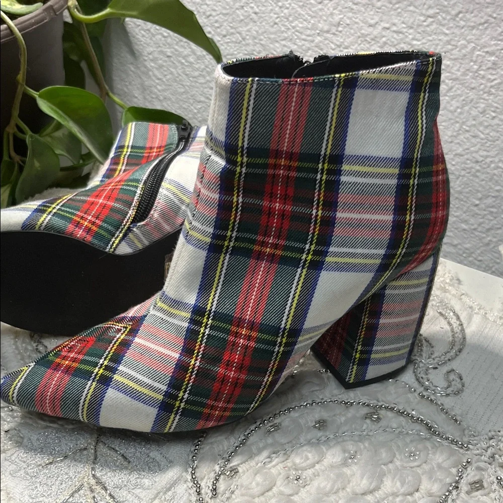EUC Jeffrey Campbell Plaid Ankle Boots - Picture 5 of 13